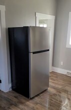414 Erie Ave, Unit Apt 1 in Aliquippa, PA - Building Photo - Building Photo