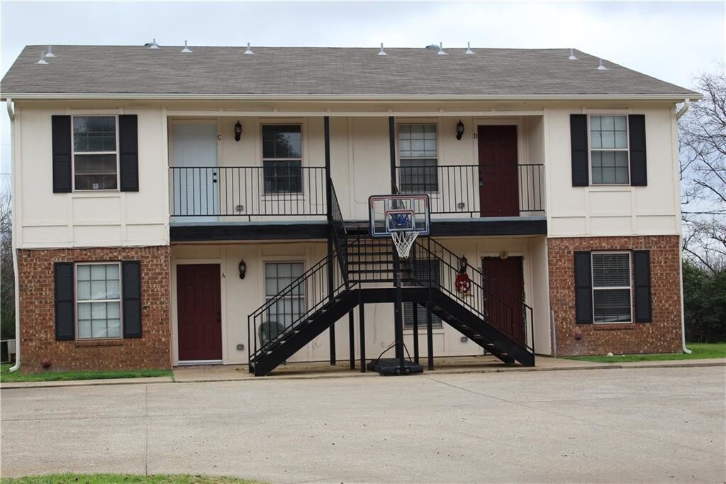 620 Race St-Unit -C in Crowley, TX - Building Photo