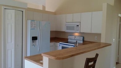 2001 SW Imperial St in Port St. Lucie, FL - Building Photo - Building Photo