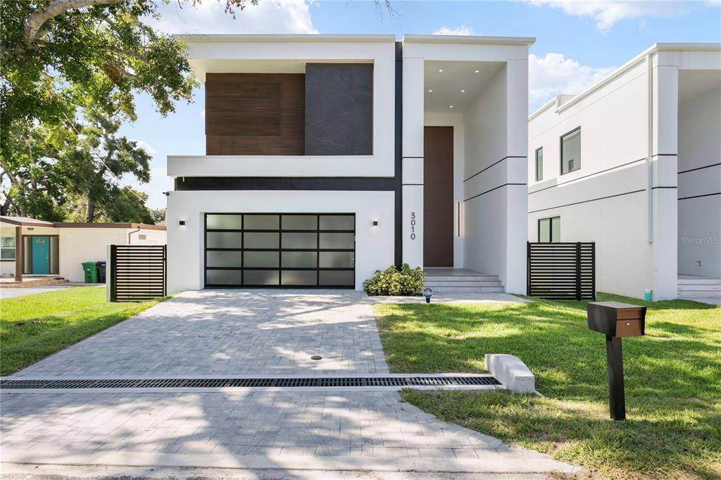 3010 W Trilby Ave in Tampa, FL - Building Photo
