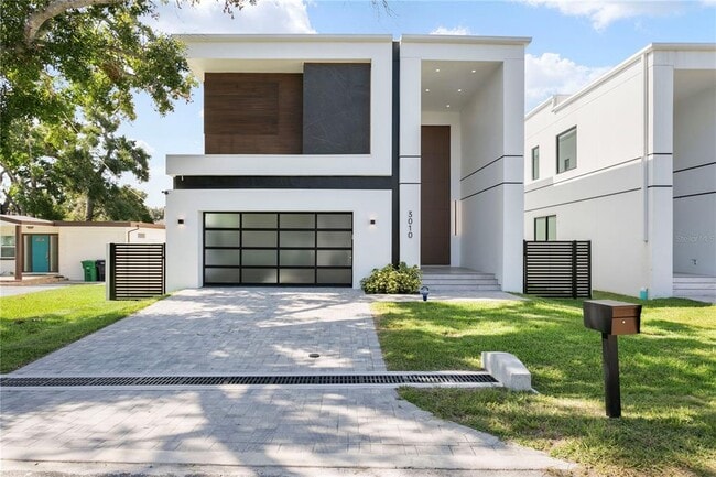 property at 3010 W Trilby Ave