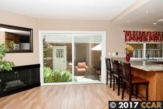 133 Lawnview Cir in Danville, CA - Foto de edificio - Building Photo