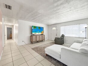 2201 26th Ave S in St. Petersburg, FL - Building Photo - Building Photo