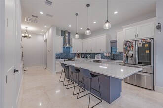 406 Fenn St in Houston, TX - Foto de edificio - Building Photo