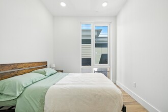 Vera in Brighton, MA - Foto de edificio - Building Photo
