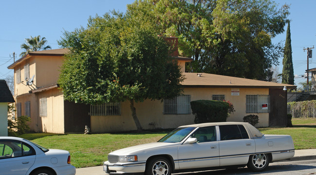 2559 Yorkshire Way in Pomona, CA - Building Photo - Building Photo