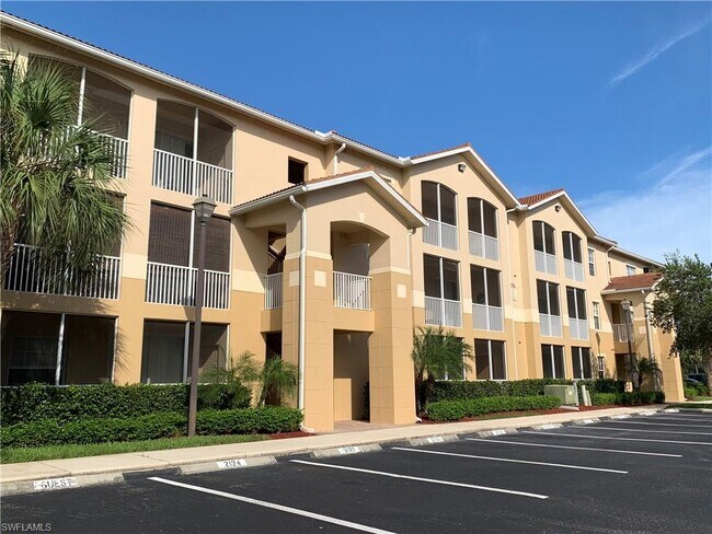 9025 Colby Dr, Unit 2111 in Ft. Myers, FL - Building Photo - Building Photo