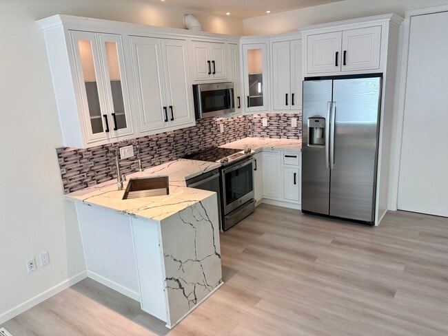 625 Craig Ave, Unit B