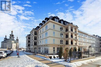 101 Cathedral High St in Markham, ON - Building Photo - Building Photo