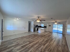 6868 E Bay Blvd in Navarre, FL - Building Photo - Building Photo