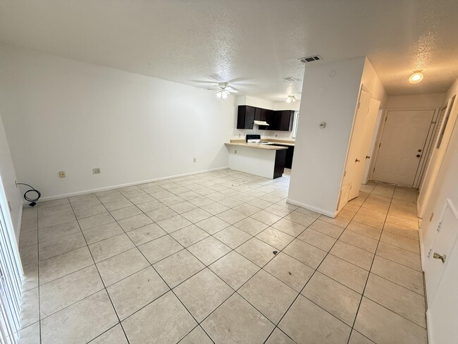 315 Oxford Ct in Mary Esther, FL - Building Photo - Building Photo