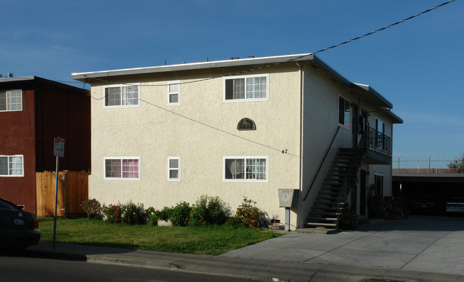 47-57 Jose Figueres Ave in San Jose, CA - Foto de edificio - Building Photo