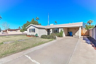 3730 E Sheridan St in Phoenix, AZ - Building Photo - Building Photo