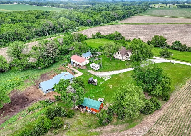 21101 S 96th St in Hickman, NE - Foto de edificio - Building Photo