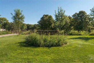 935 11th Ave S in Hopkins, MN - Building Photo - Building Photo