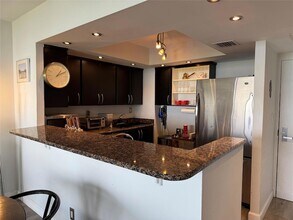 780 NE 69th St, Unit 1806 in Miami, FL - Building Photo - Building Photo