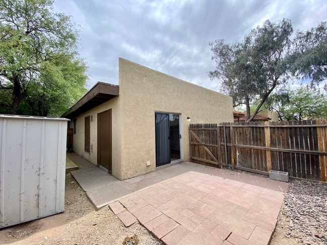 3324 E Water St in Tucson, AZ - Building Photo - Building Photo