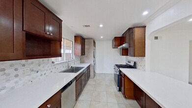 8362 San Marino Dr in Buena Park, CA - Building Photo - Building Photo