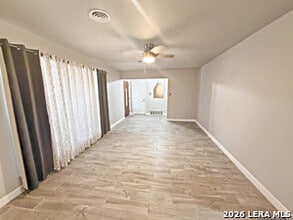 4230 Havenview Dr in San Antonio, TX - Building Photo - Building Photo