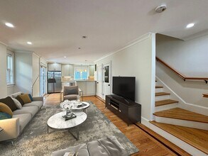 97 Kinnaird St in Cambridge, MA - Building Photo - Building Photo