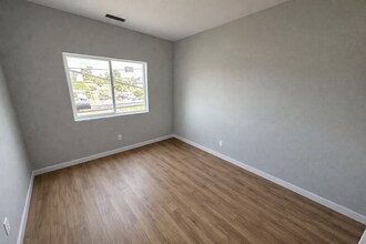 5258 Tipton St in San Diego, CA - Building Photo - Building Photo