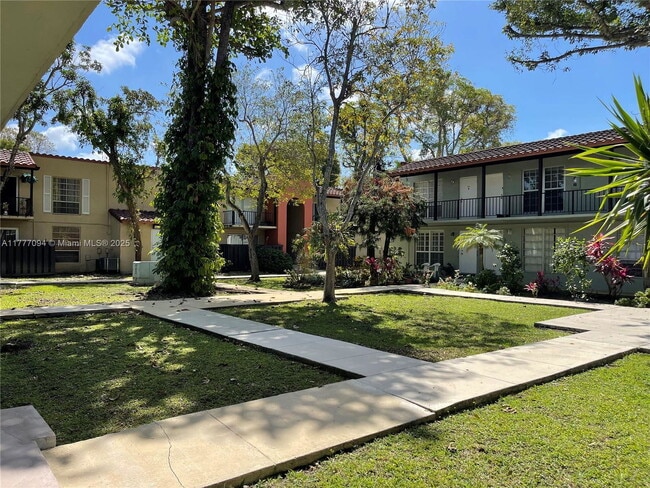 property at 10820 N Kendall Dr
