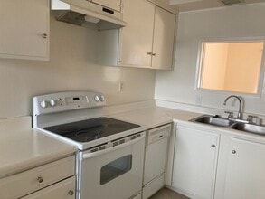 Rolling Hills Gardens REC in Lomita, CA - Building Photo - Interior Photo