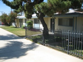 25225-25235 Fisher St in San Bernardino, CA - Building Photo - Building Photo