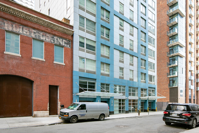 Vantage @ Purves in Long Island City, NY - Building Photo - Building Photo