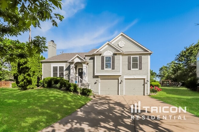 property at 15892 W 157th Terrace