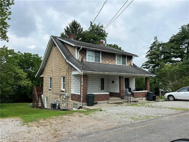 39 Becker St in Houston, PA - Building Photo - Building Photo