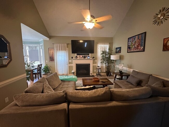 204 Lafollette Dr in Winterville, NC - Building Photo - Building Photo