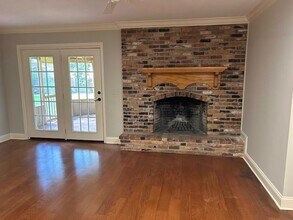301 Rivera Dr in St. Simons Island, GA - Building Photo - Building Photo