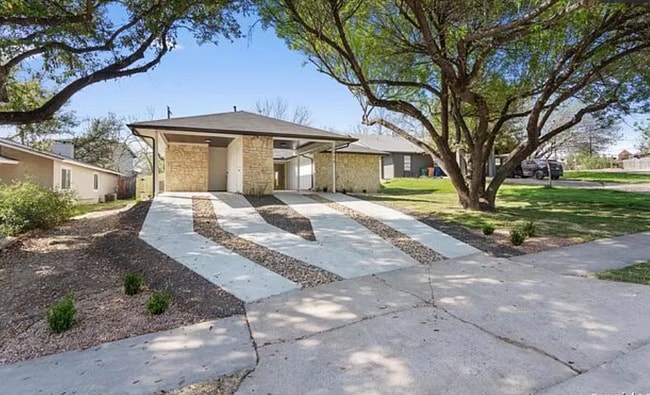 property at 2406 Burleson Ct