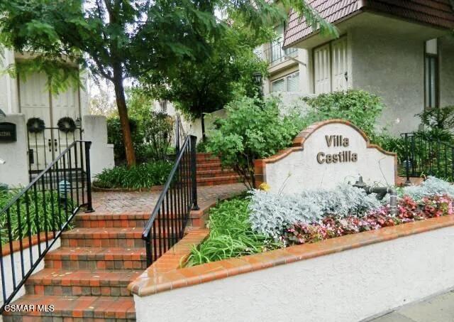 6222 Shoup Ave in Los Angeles, CA - Building Photo - Building Photo