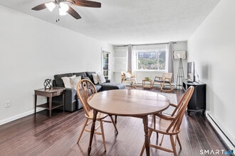 2980 Madison Ave in Bridgeport, CT - Building Photo - Building Photo