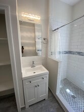 1193 Commonwealth Ave, Unit 7 in Boston, MA - Building Photo - Building Photo