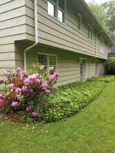 40 Country Club Cir in Stratford, CT - Building Photo - Building Photo