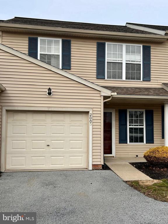 2005 Greystone Dr in Lebanon, PA - Building Photo - Building Photo