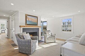 29 Mercier Way in Edgartown, MA - Foto de edificio - Building Photo