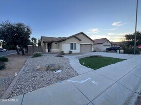 1961 E Shannon St in Gilbert, AZ - Building Photo