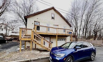 34 North St in Catskill, NY - Building Photo