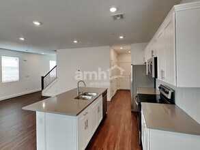 628 N Water St in Henderson, NV - Building Photo - Building Photo