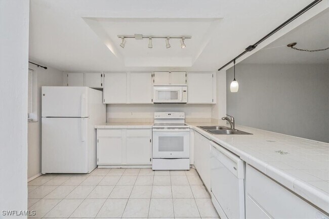 2350 Naples Trace Cir in Naples, FL - Building Photo - Building Photo