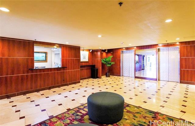 364 Seaside Ave in Honolulu, HI - Building Photo - Building Photo