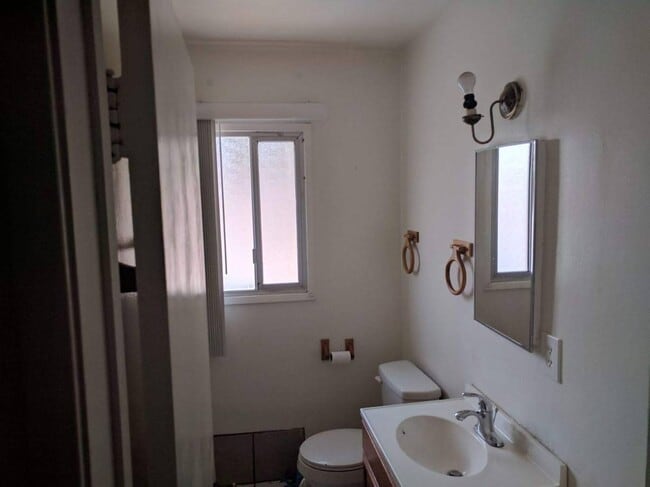 82298 Sierra Ave in Indio, CA - Foto de edificio - Building Photo