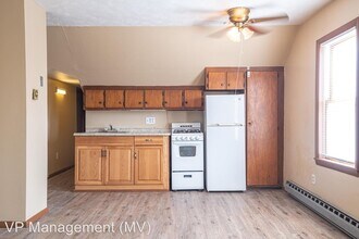 3 Charles St in Chicopee, MA - Building Photo - Building Photo