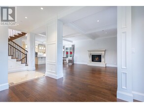 2195 Jefferson Ave in West Vancouver, BC - Building Photo - Building Photo