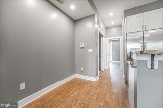 2012 D St NE in Washington, DC - Building Photo - Building Photo