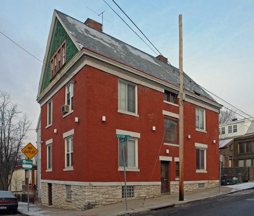 2201 Victor St in Cincinnati, OH - Building Photo